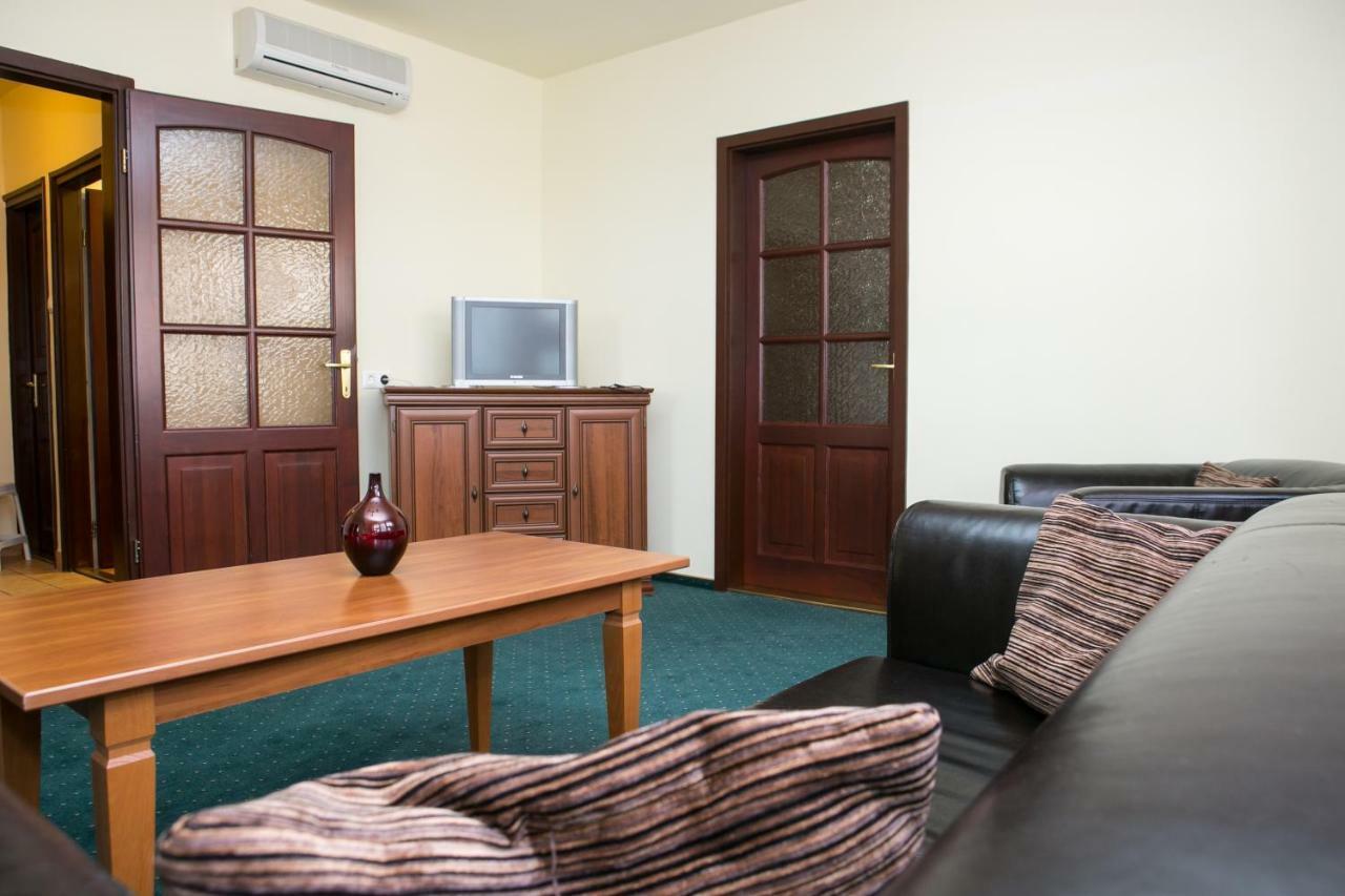 Hotel Fortuna Davod Экстерьер фото