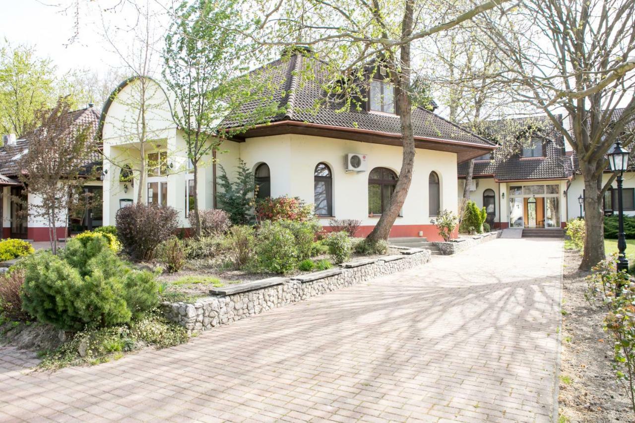 Hotel Fortuna Davod Экстерьер фото