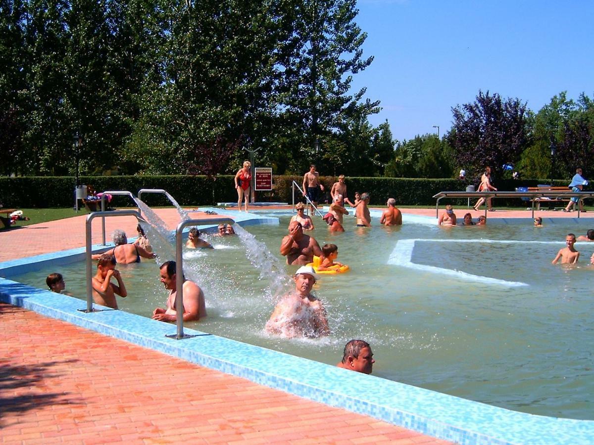 Hotel Fortuna Davod Экстерьер фото