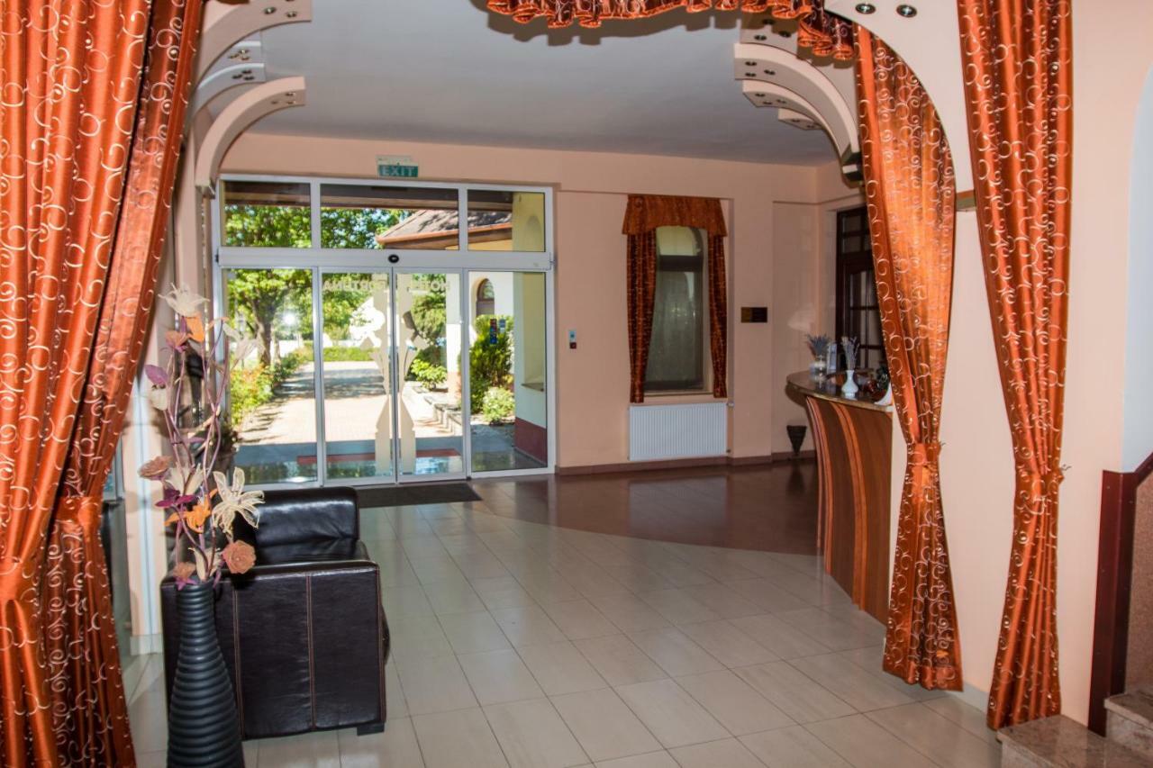Hotel Fortuna Davod Экстерьер фото